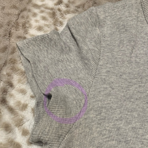 Universal Thread Gray Button-Up - Picture 4 of 4